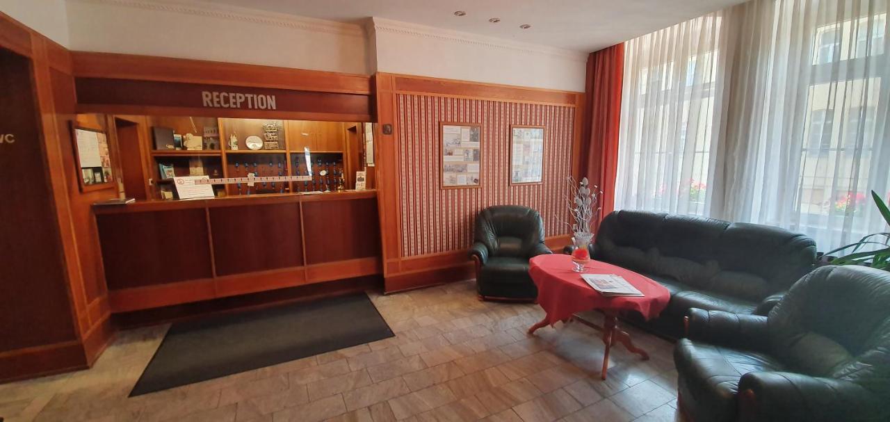 Hotel "Stadt Koethen" Koethen  Dış mekan fotoğraf