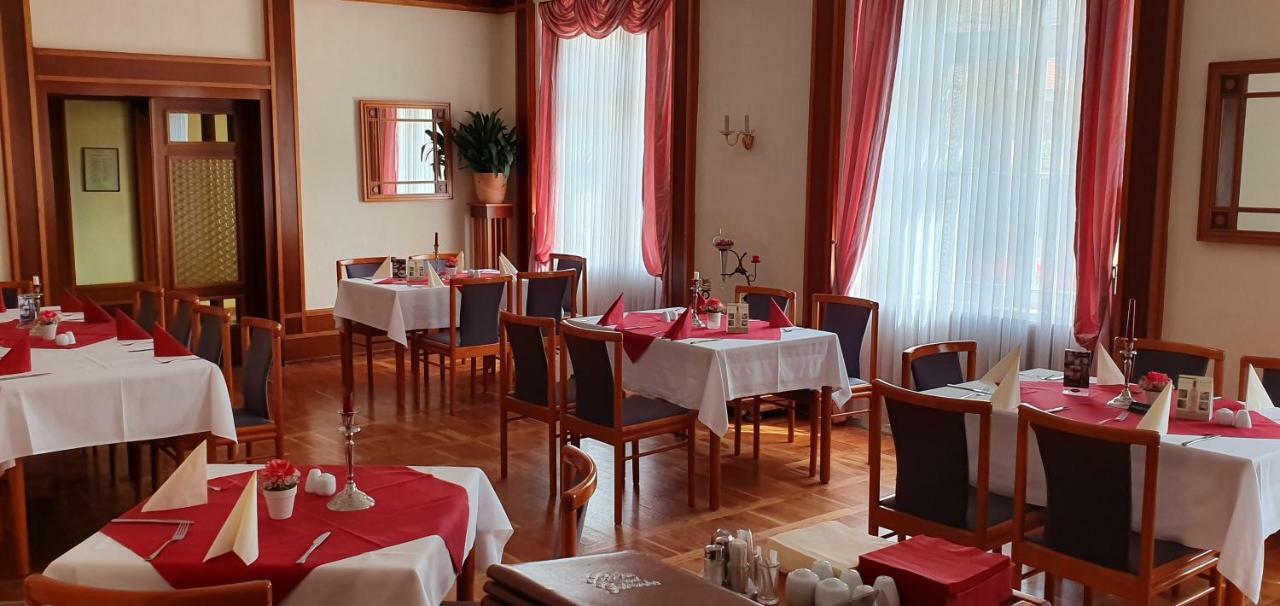 Hotel "Stadt Koethen" Koethen  Dış mekan fotoğraf